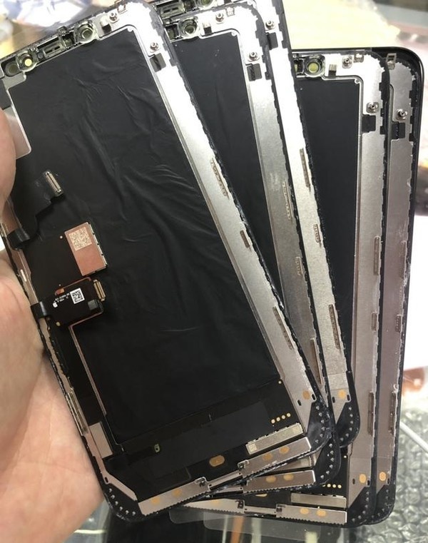 不给华强北机会？iPhone 13禁止换第三方屏：硬拆就报废