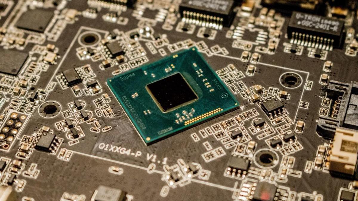 又“破冰”了！系国产芯片首款7nm，中国院士说的没错