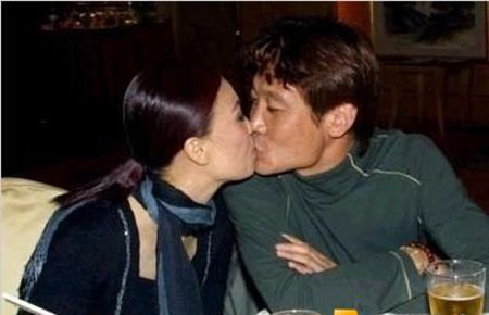 有"13亿华人最爱的声音"之称那英，她的感