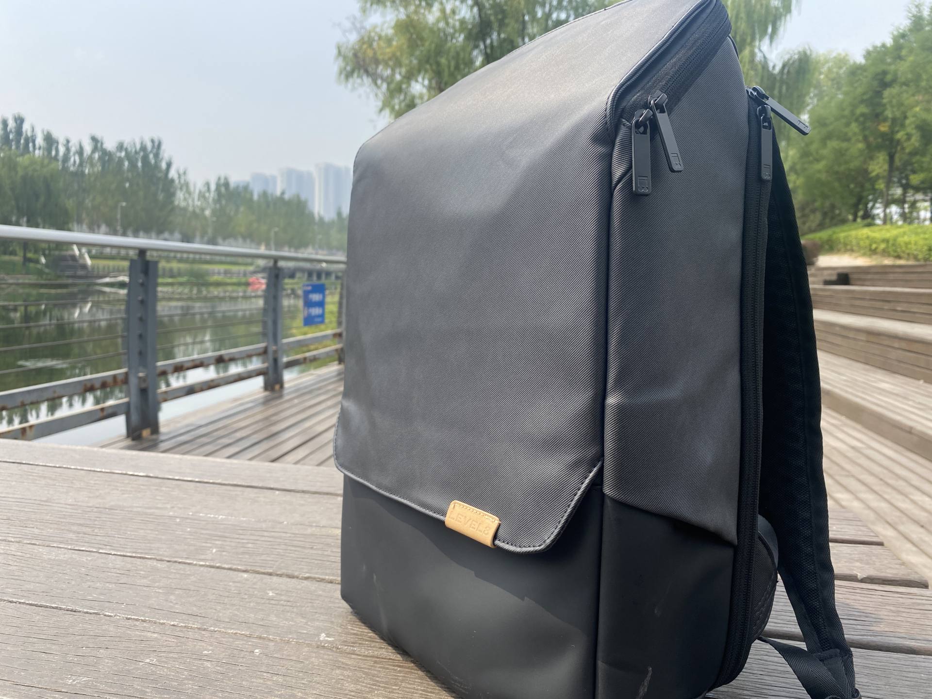 精致有型，超实用的地平线8号零感背包体验