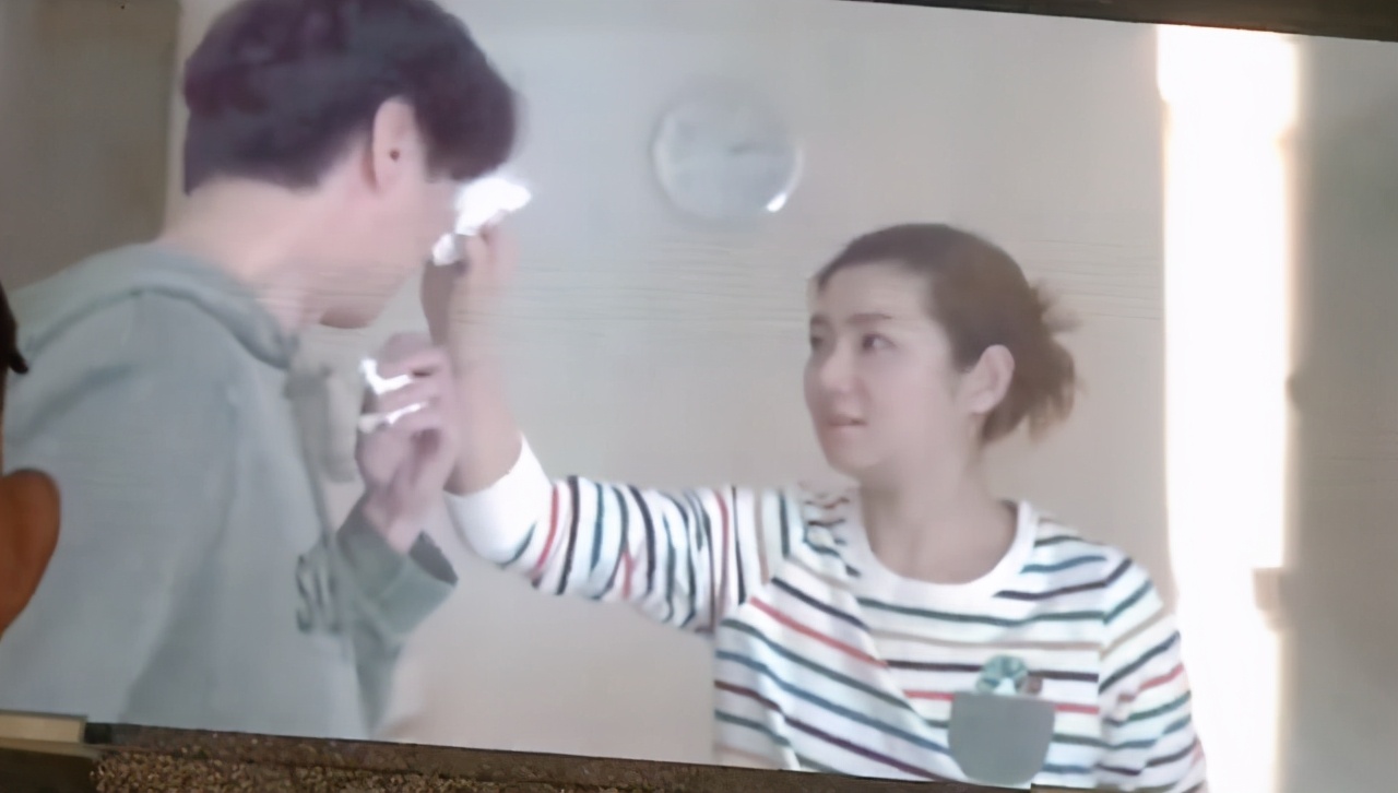 Ella曝光生產過程後，和老公陪兒子參加親子旅遊，直呼很治愈