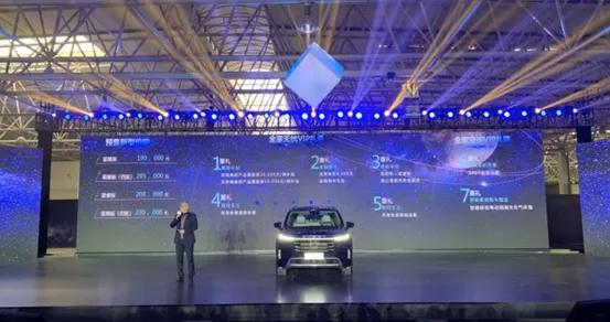 起亚发布全新品牌标识，2021年新能源汽车补贴标准退坡20%