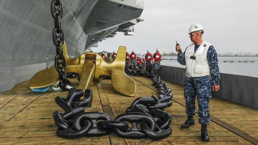 在深海地区的时候，军舰的船锚也可以触到海底吗？