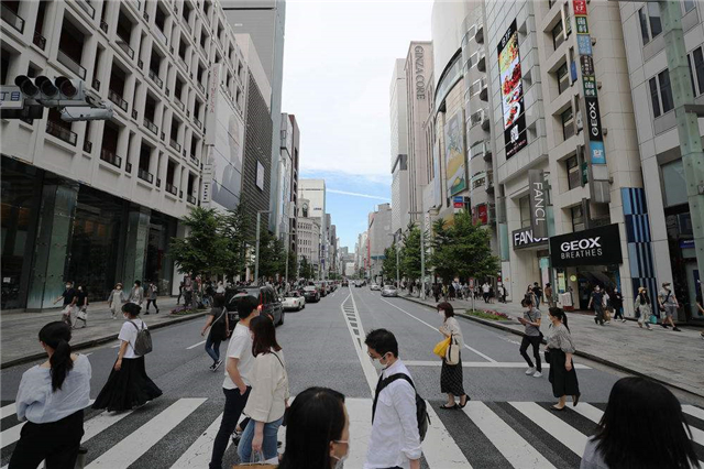 90年代日本房地产泡沫破裂后，那些贷款高价买房的平民有多惨？