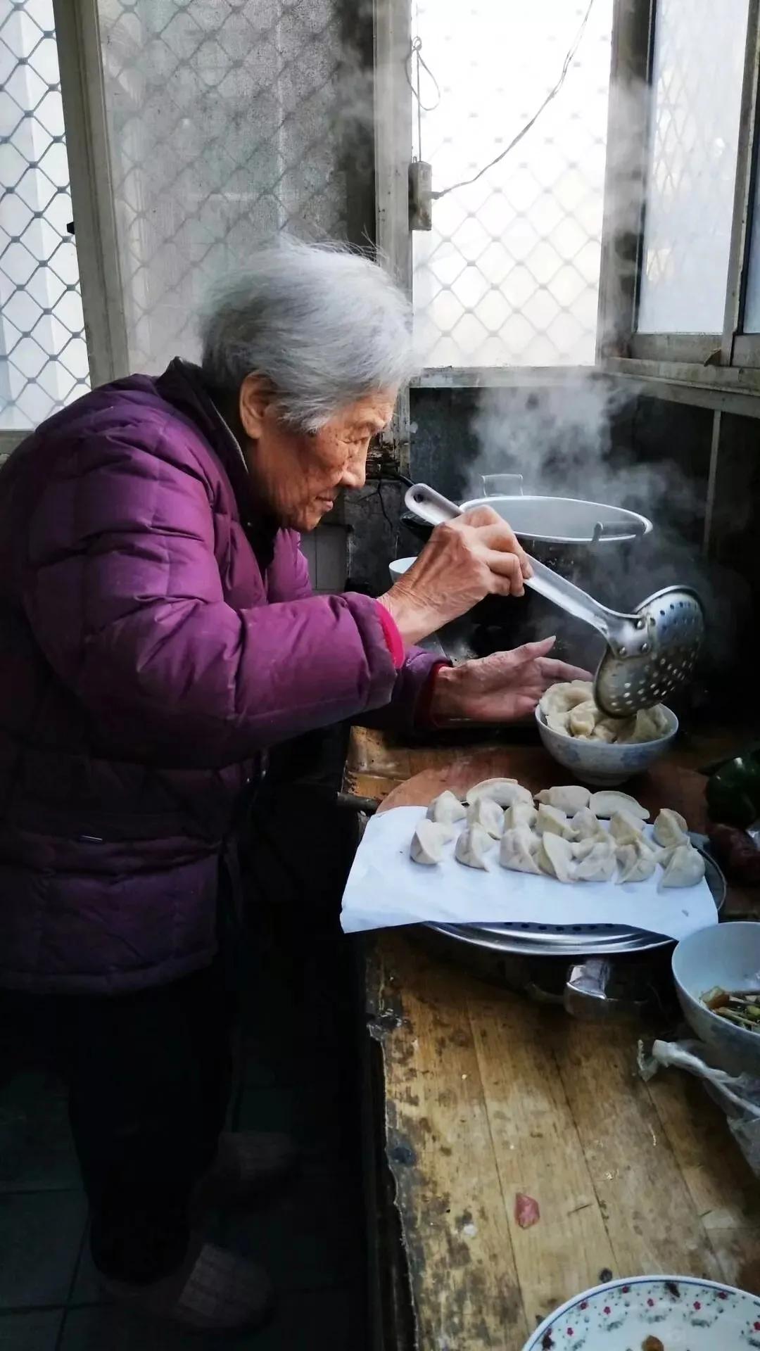 她的照片里，藏着让人泪目的故事