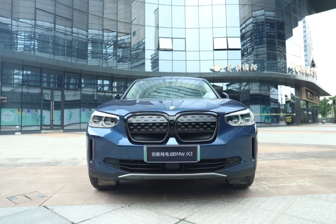 冲“肌”动力，“速”型之悦丨创新纯电动BMW iX3城市健身分享日