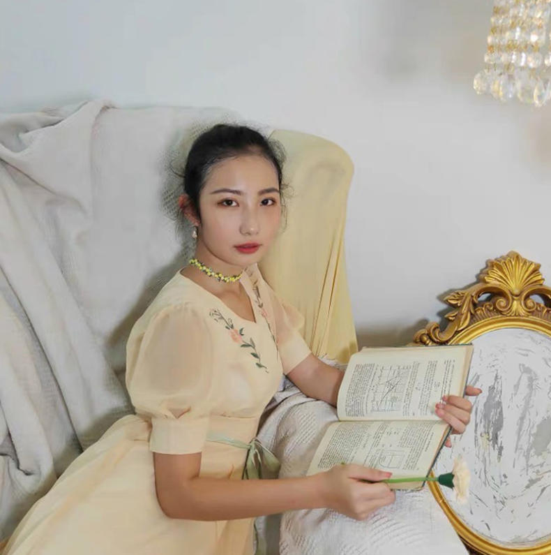 这个夏天，让choker绽放你的美