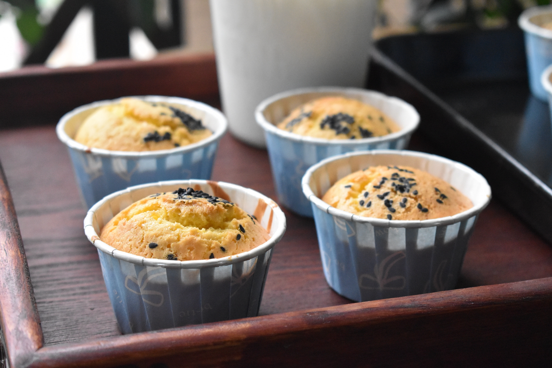 這蛋糕曾經風靡街頭，原來做法並不難，香甜細膩，再也不用買了