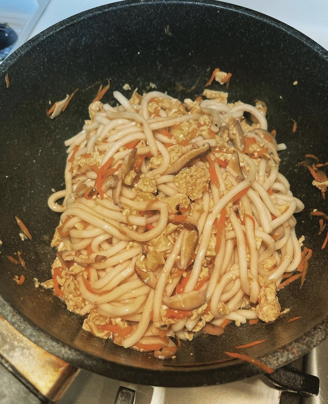 林心如上课不忘下厨，用课间十分钟上菜，做大人小孩不同饭太辛苦