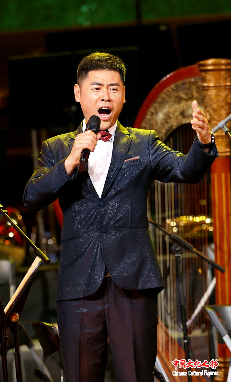 郁钧剑从艺五十<font color=red>周年</font>回乡演唱会70位歌唱家倾情演绎民族经典