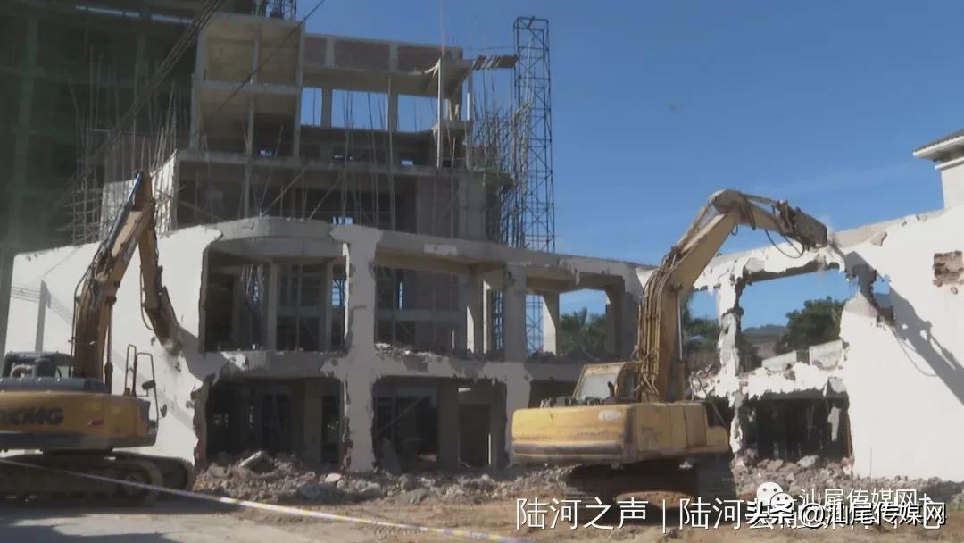 严厉整治乱占耕地建房行为 水唇镇拆除高塘村一违章建筑