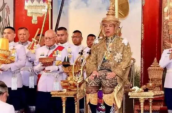 被泰国王室免去“王妃”头衔的西拉米，如今现