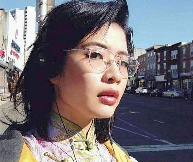 漂亮！“热”不过七天的许可馨，被教育部副部长公开点名批评