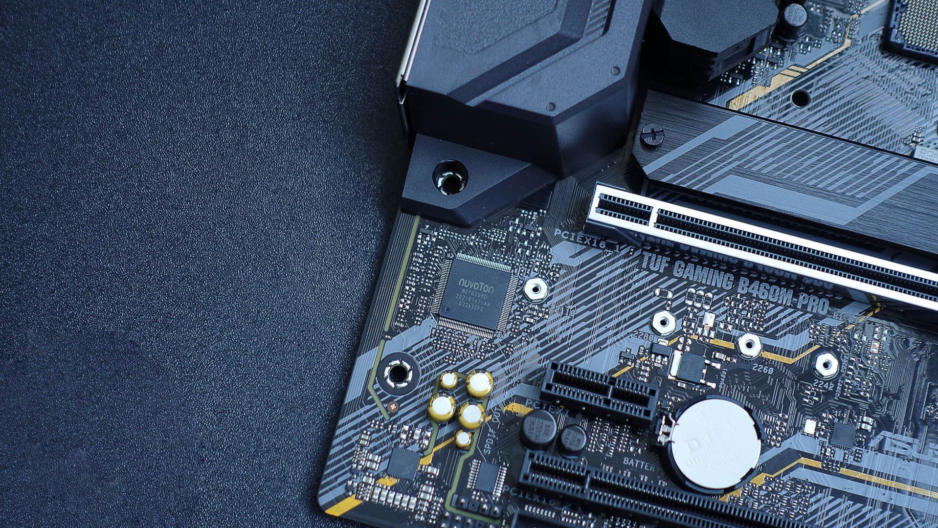 千元主板也可搭载十代CPU，华硕B460重炮手PRO装机实测