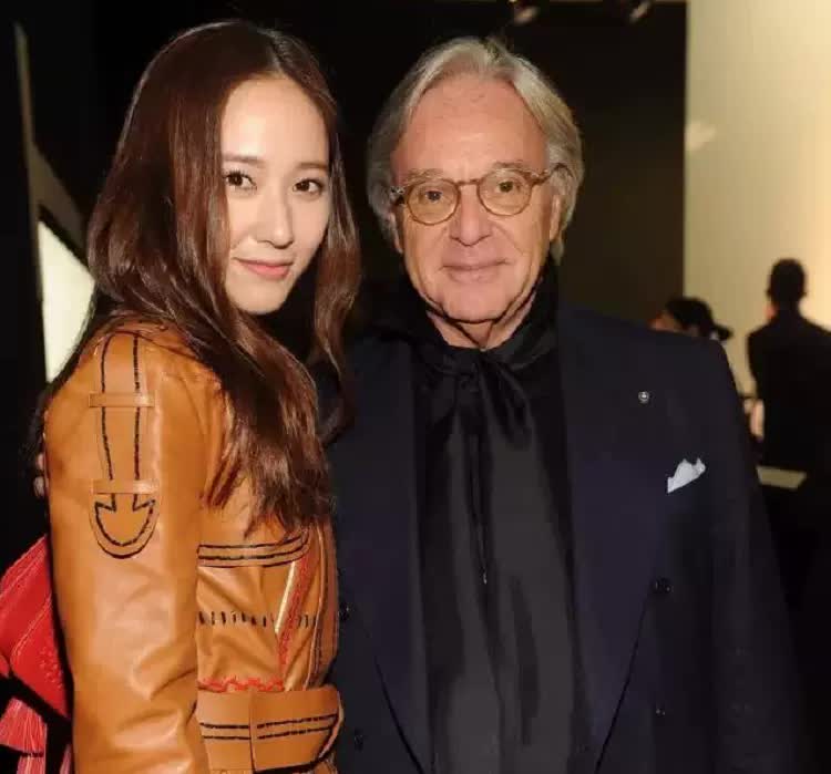 低调“大牌包包王”，终于知道女神刘诗诗的心头好，背上也太美了