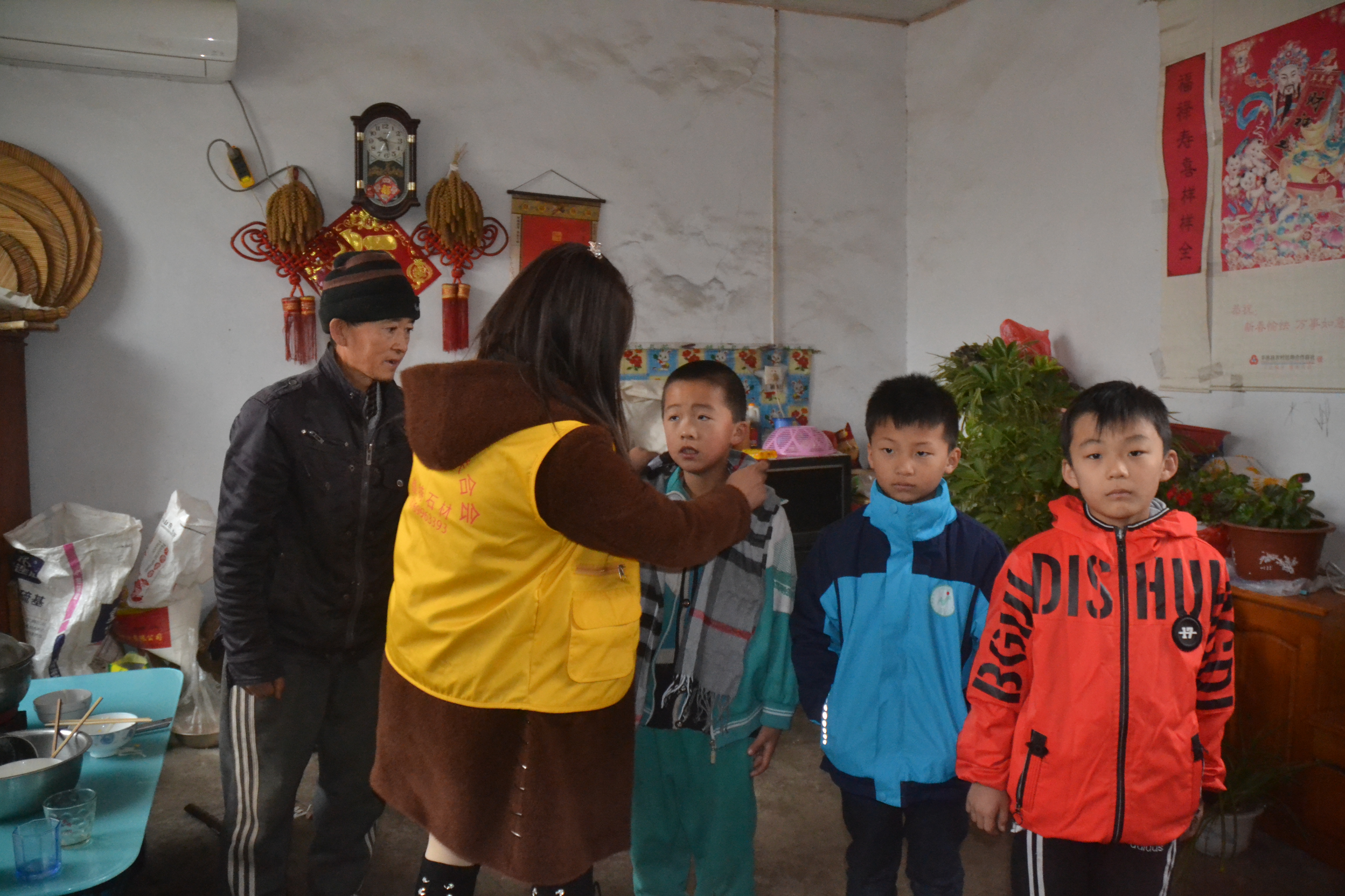 慧童教育携手心连心开展送温暖活动(图4)