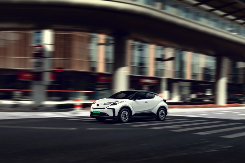 高品质潮流纯电SUV 试驾广汽丰田 C-HR EV