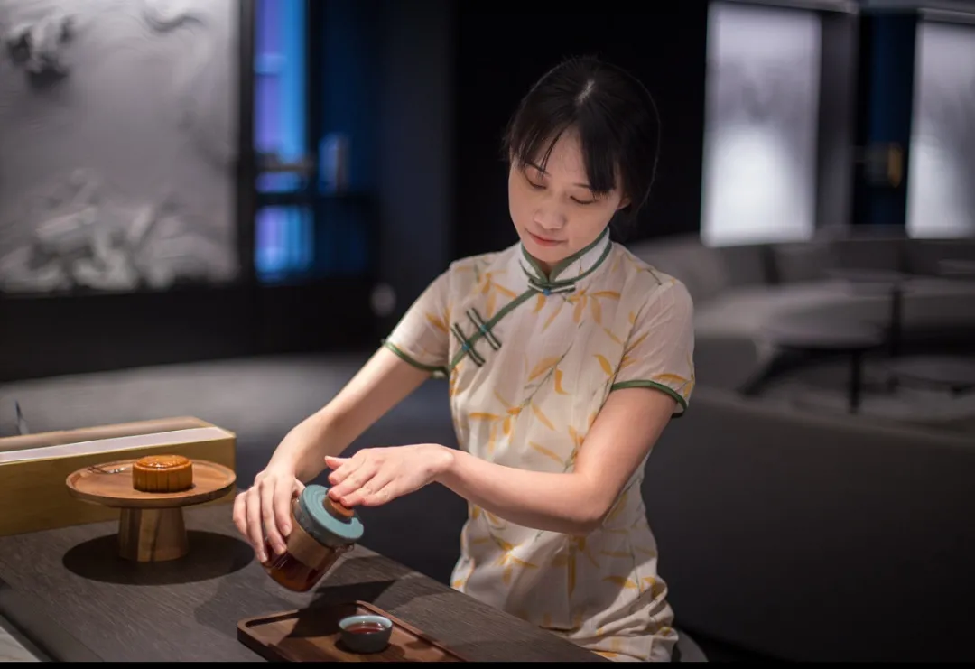 怡人之境,阖家“欢·盈”,如“月”而至 | 怡境文创月饼礼盒