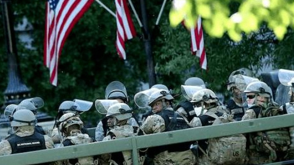 这种谎话也有人信？美国网友：5万中国士兵在美