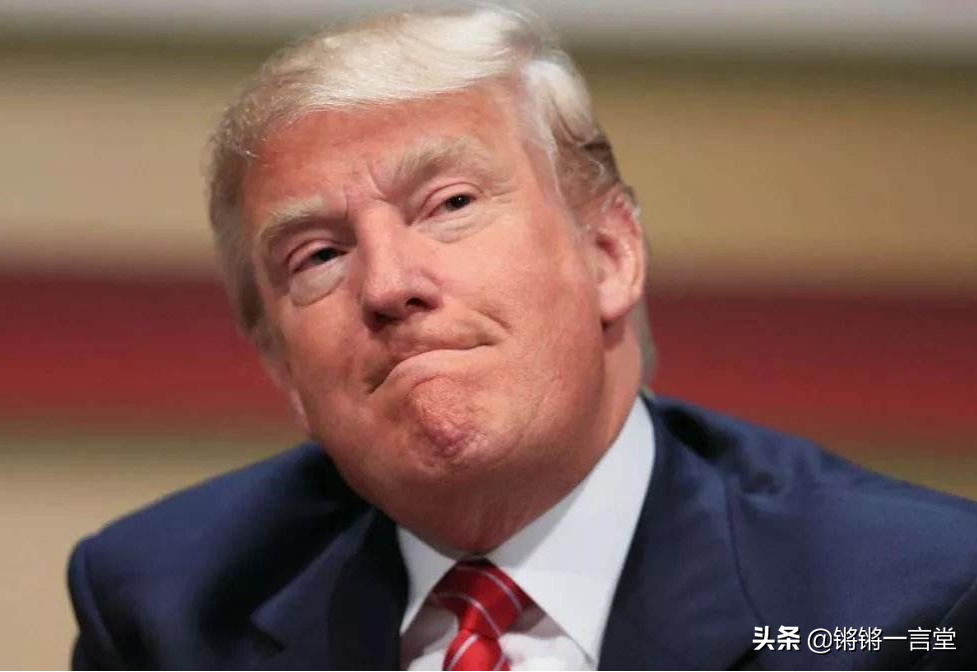 中国六个0，美国破百万，看特朗普抗疫的3招臭棋