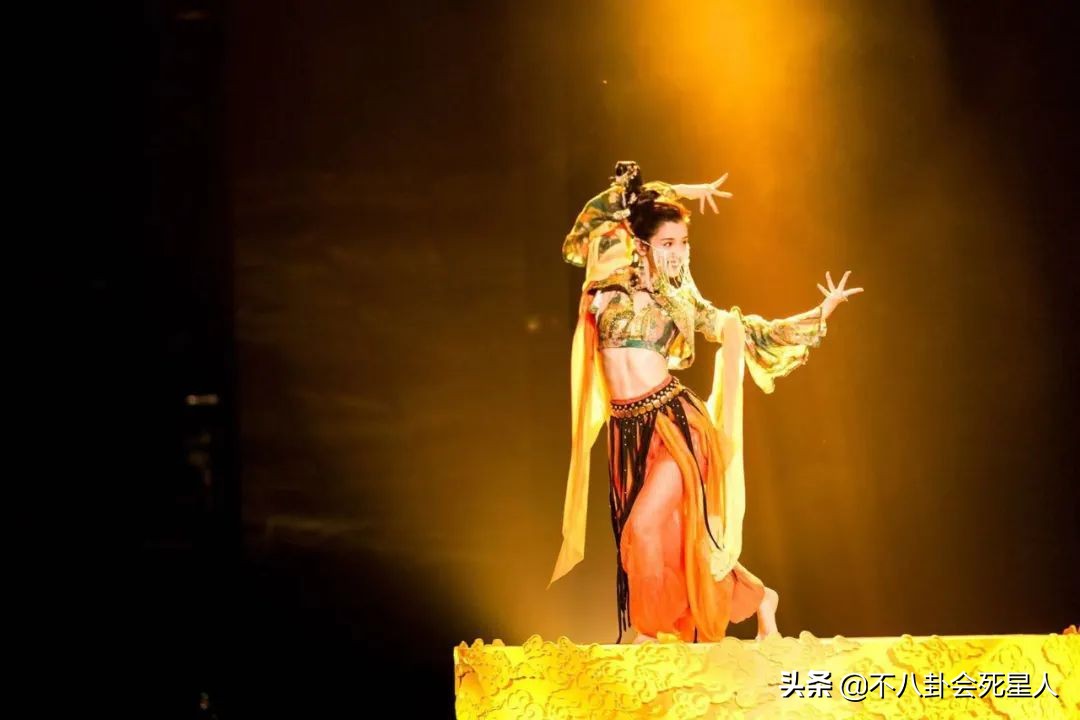 周冬雨“下凡”演古偶是败笔，7个女配颜值高，两位新疆演员惊艳