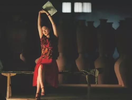 巩俐演绎《周渔的火车》：女人的一生，总会遇