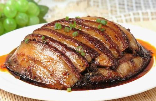 Teach you the authentic method of buckling meat, master these tips, it is delicious and not greasy, and the whole family loves it