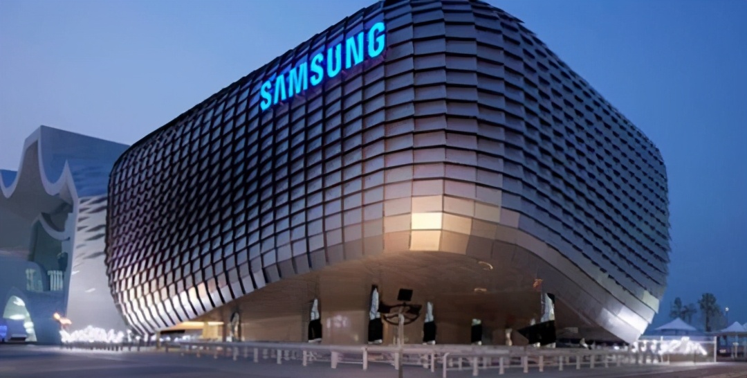 华为储备金2000亿，相比苹果三星差多少？网友：