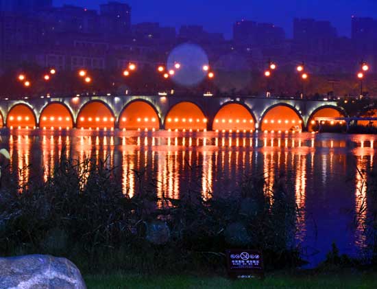 陕西旅游：走马观花图观西安（图）