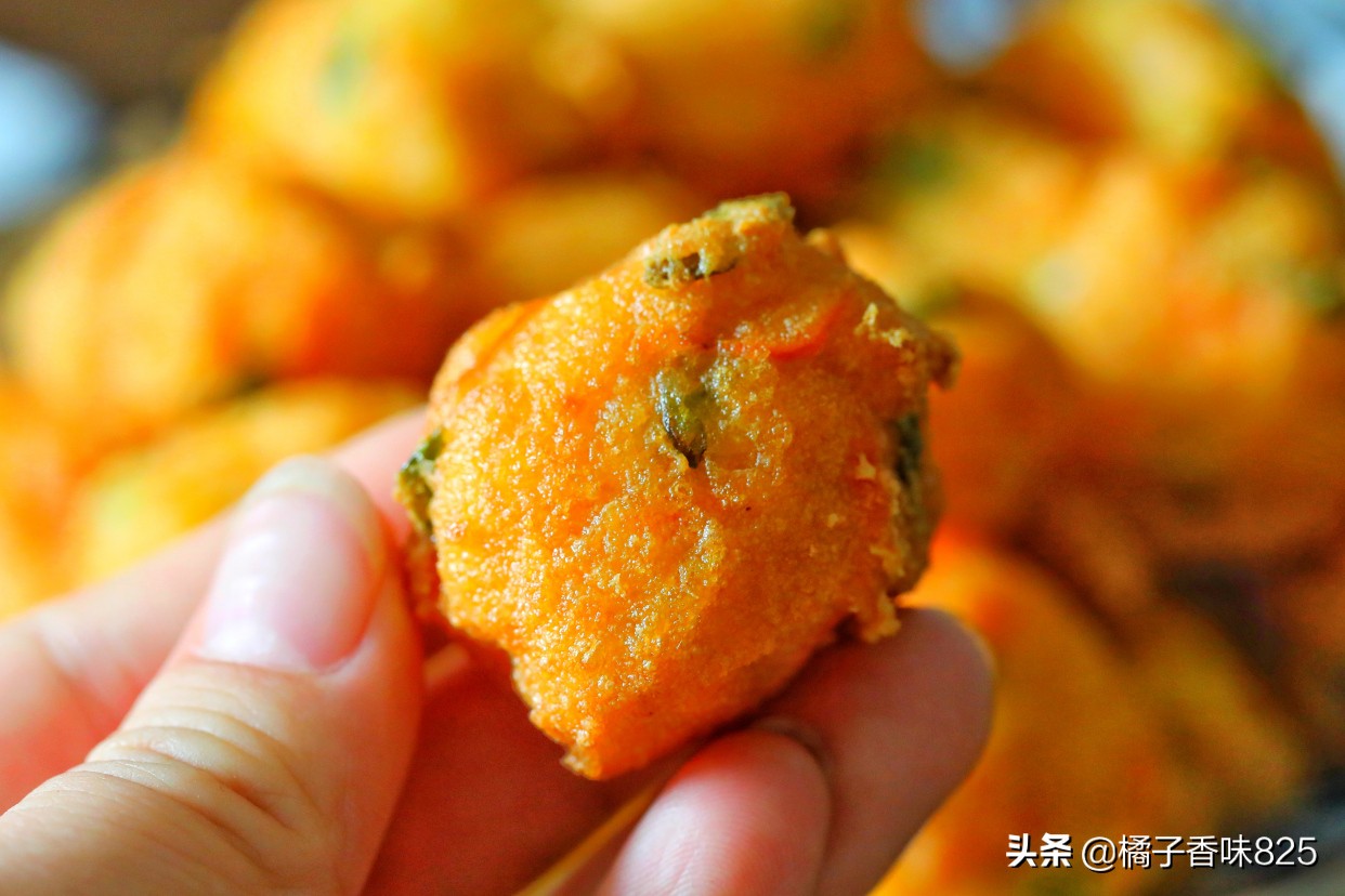 麻婆豆腐吃腻了，试试这个做法，一口一个的小丸子，不加肉也特香