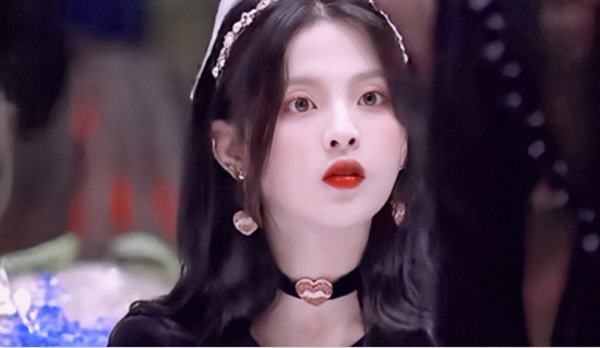 Perfect summer: Yang Chao takes care of gold contain mood more, a Yunga jumps square dance swings flying shoe