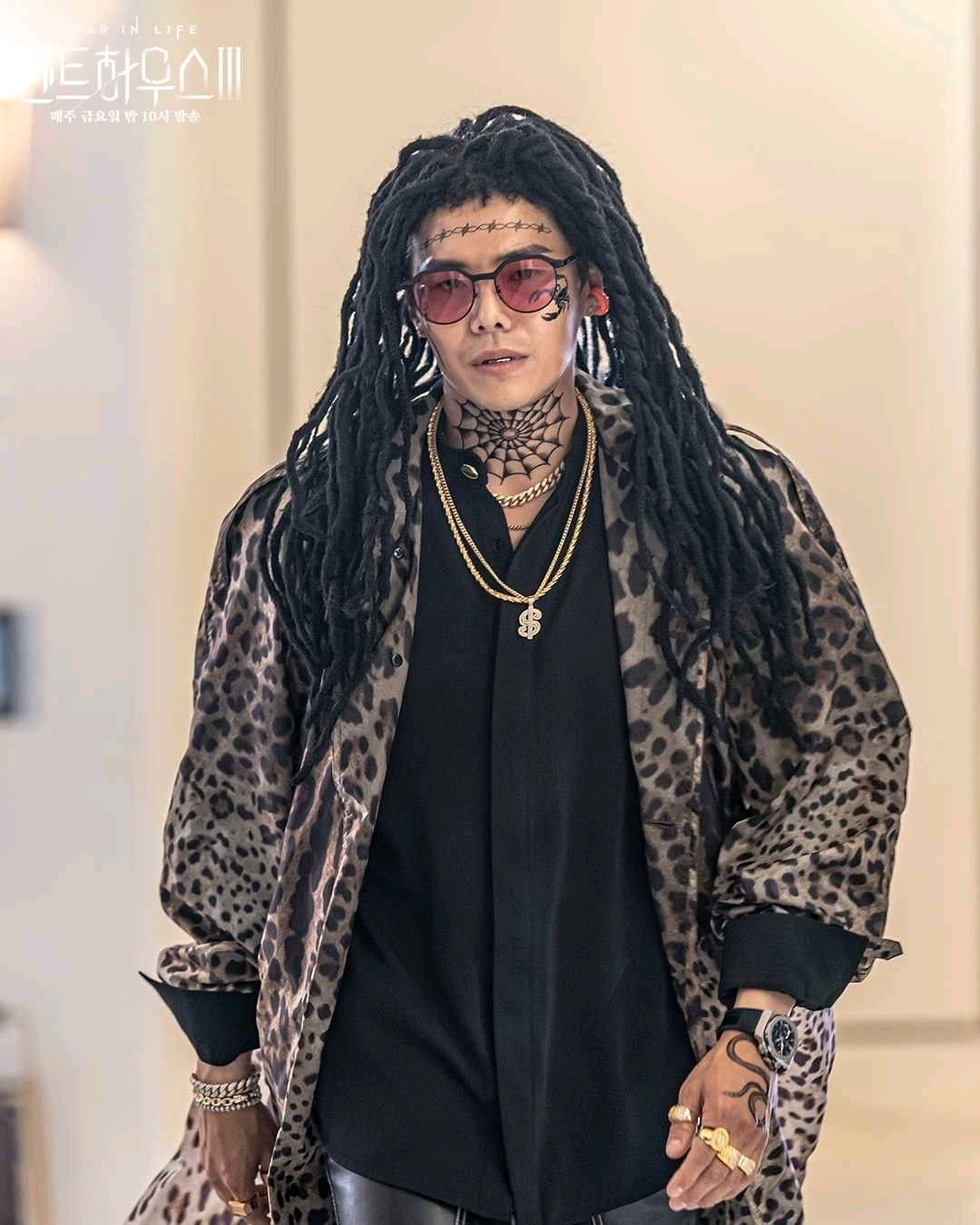 爽剧顶楼3风波不断,以黑人造型复活的洛根李双胞胎被批种族歧视