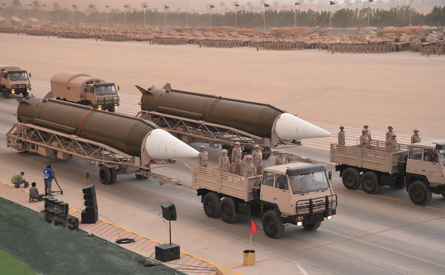 中国武器出口之最：东风3导弹1枚1亿美元，交易