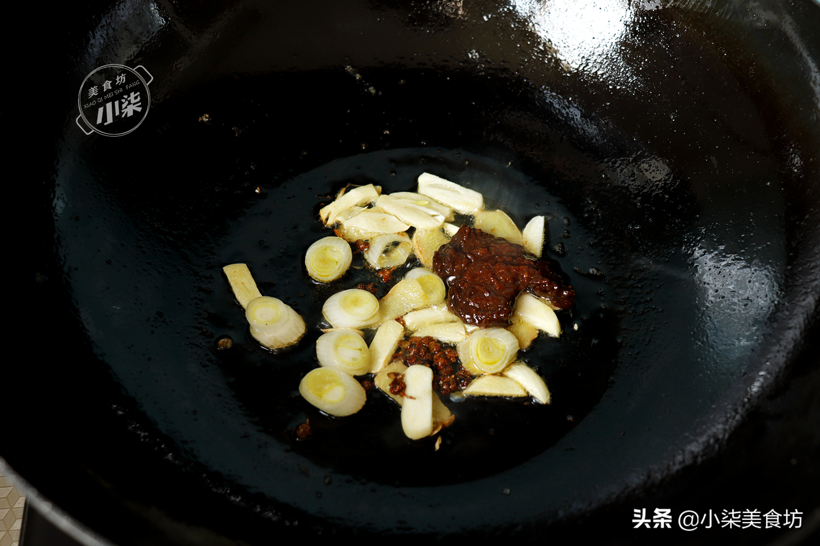 煎鱼时，多加这2步，出锅不粘锅不破皮，学会过年待客非常有面子