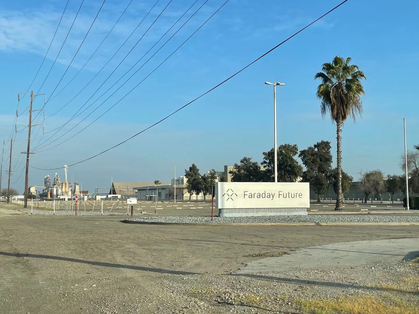 贾跃亭续写造车梦：历经一波三折，FF实现上市，交车不远了？