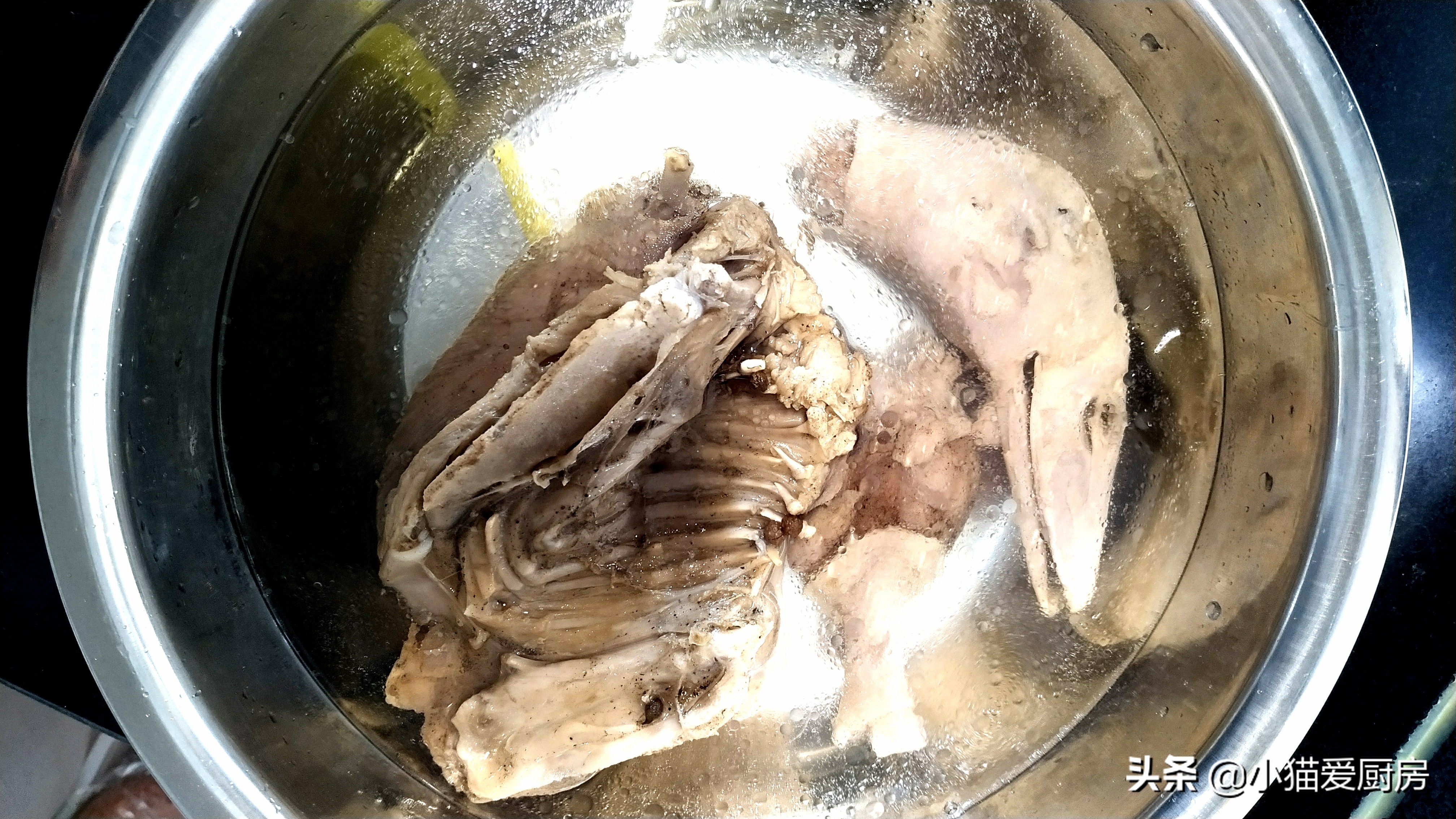图片[11]-【盐水鸭】做法步骤图 好吃咸香入骨 肉质紧实有嚼劲-起舞食谱网