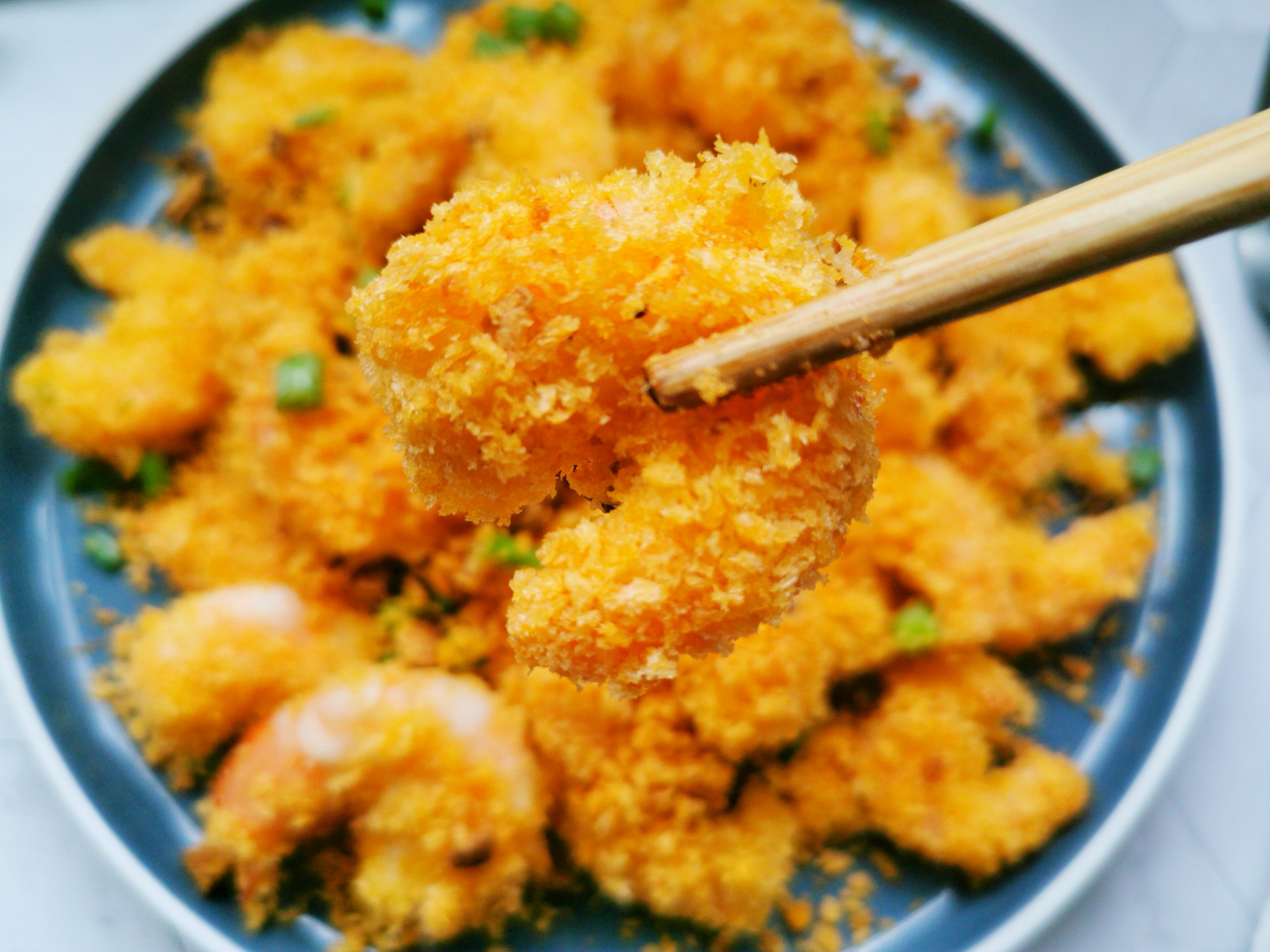 我家大蝦不愛水煮，學會這種做法，不油炸不清蒸，外酥里嫩不油膩