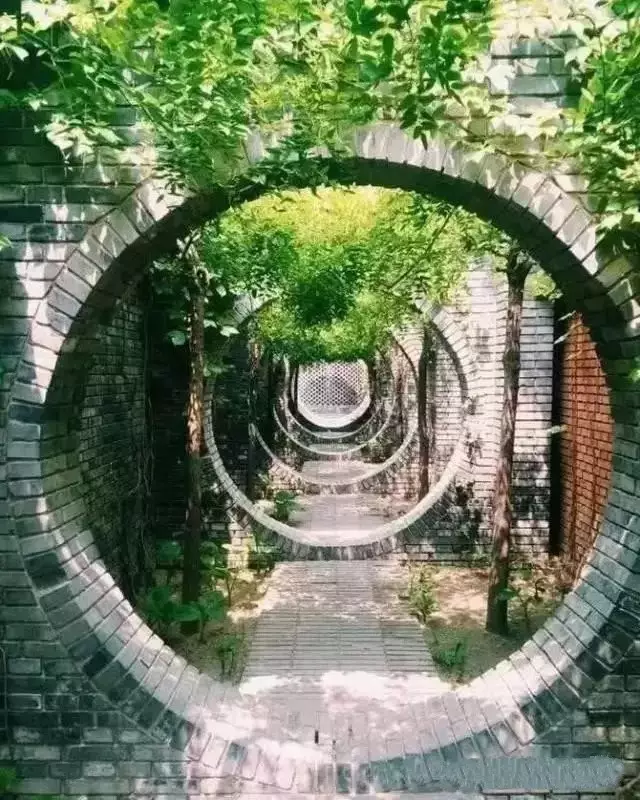 中國古建之美｜門、門墩、門環、門釘、斗拱、飛檐、屋頂、馬頭墻