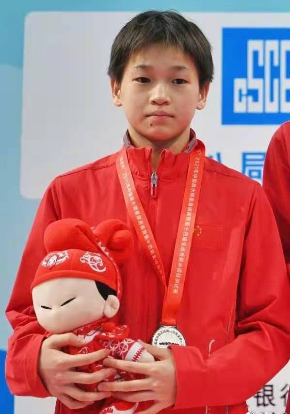 气愤！全红婵遭知名外媒抹黑，后者歪曲事实，