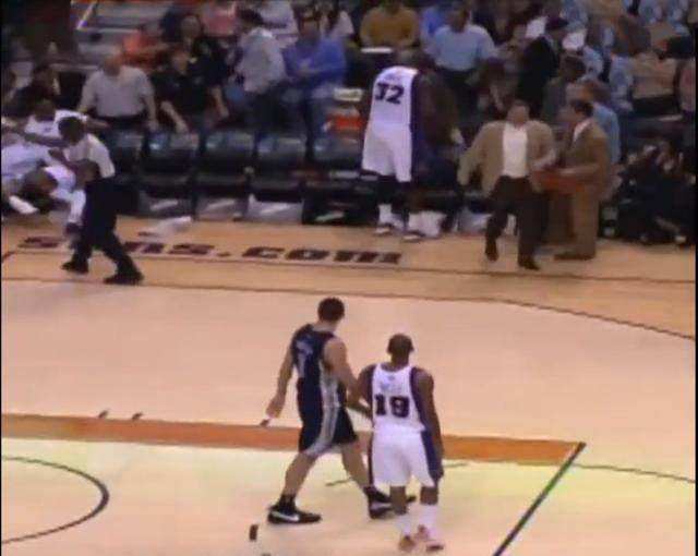 NBA最經典的救球瞬間！羅德曼最經典，奧尼爾詮釋何為“清場”