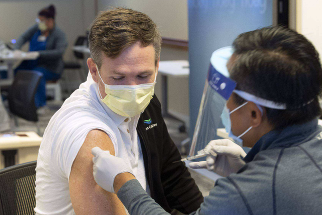 美國接種疫苗遇�困難�，英媒說出了真相：有色人種是關鍵