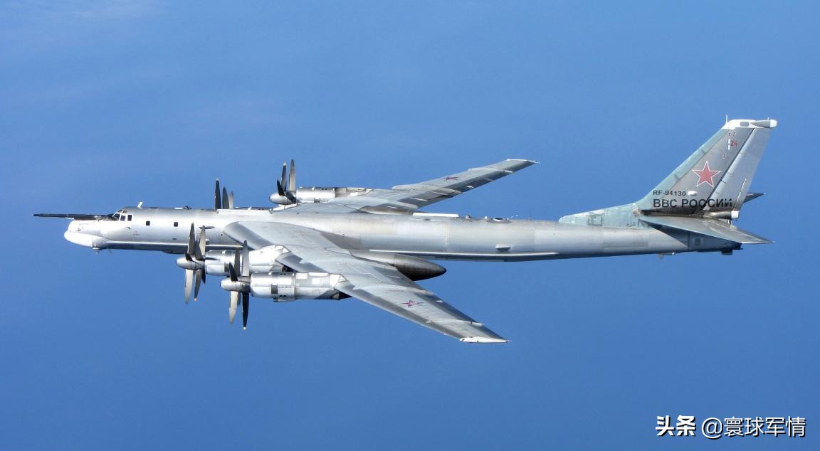 中俄秀出肌肉，6架轰炸机联合战巡日本海、东海，全程遵守国际法规定