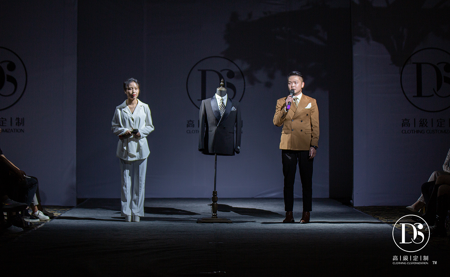 “中国风尚时装周 DS2021斓”大秀取得圆满成功