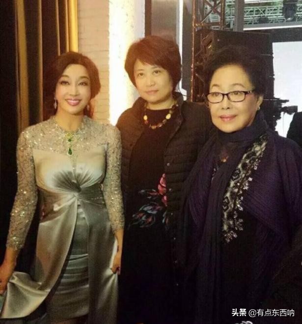 67岁斯琴高娃和62岁刘晓庆、63岁潘虹穿着气质完
