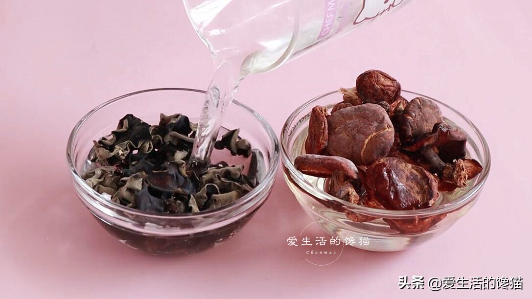 想吃春捲不用買，在家做，皮薄餡多，超酥脆，照著做零失敗