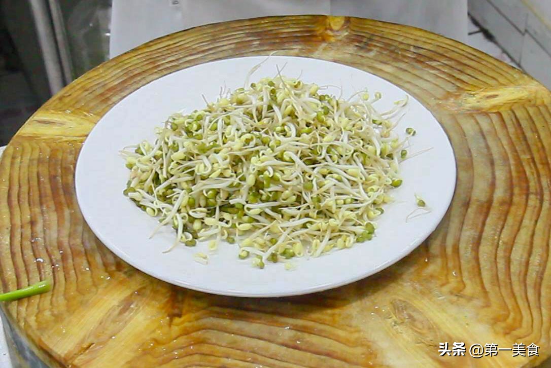 图片[3]-绿豆芽拌菠菜做法 豆芽清脆 菠菜有营养-起舞食谱网