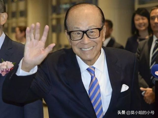 谢霆锋明确放弃双国籍，盘点改回中国籍的艺人，最小的仅21岁