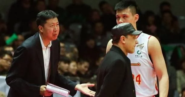 全华班八一队最受益，王治郅却要被人顶替？八一男篮终于回应了