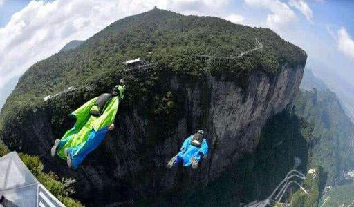 翼装飞行失联女生身亡 张家界天门山景区：降落