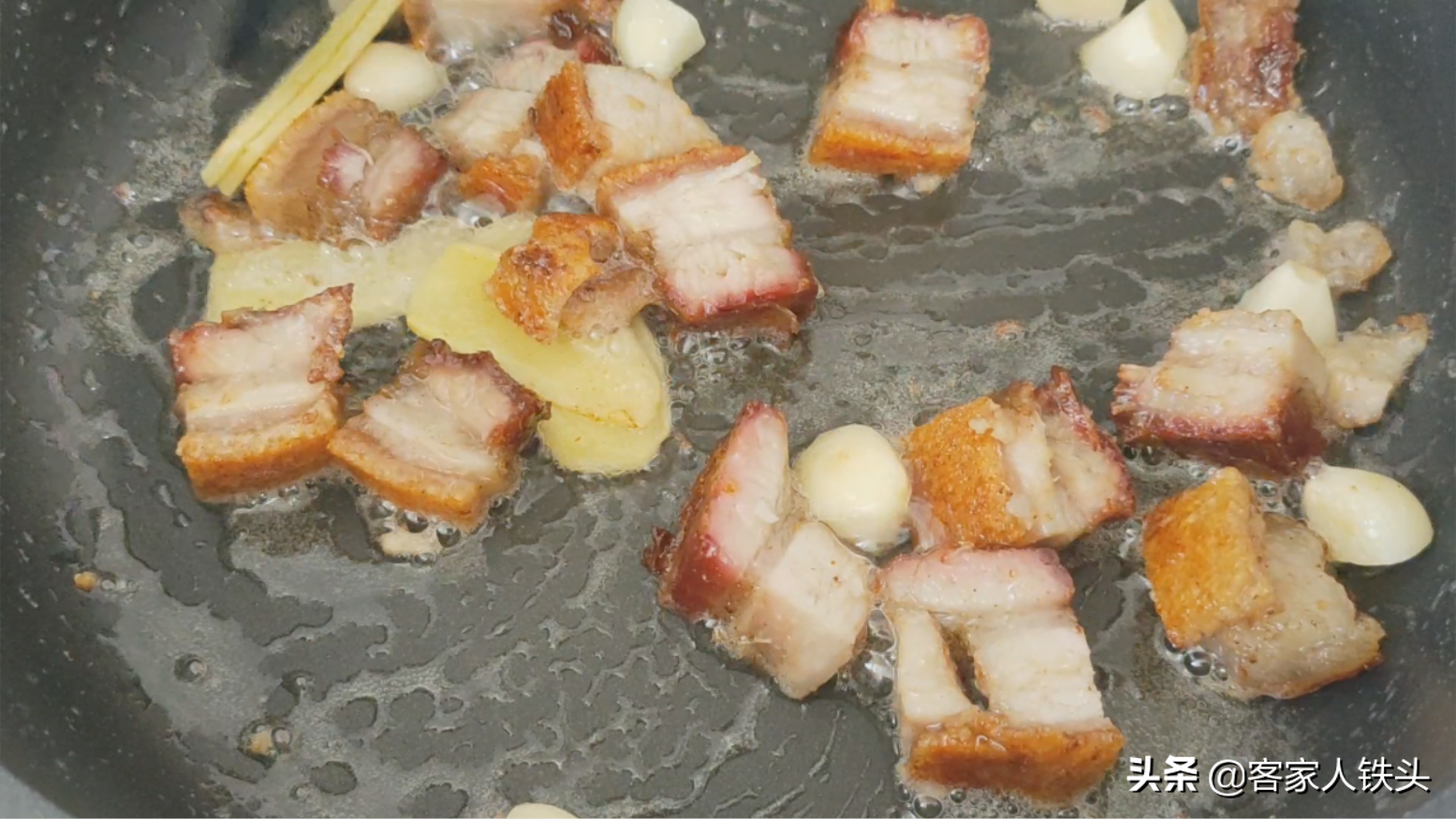 过节吃鸡？不要再白切了，教你一个喷香又美味的吃法，好看又下饭